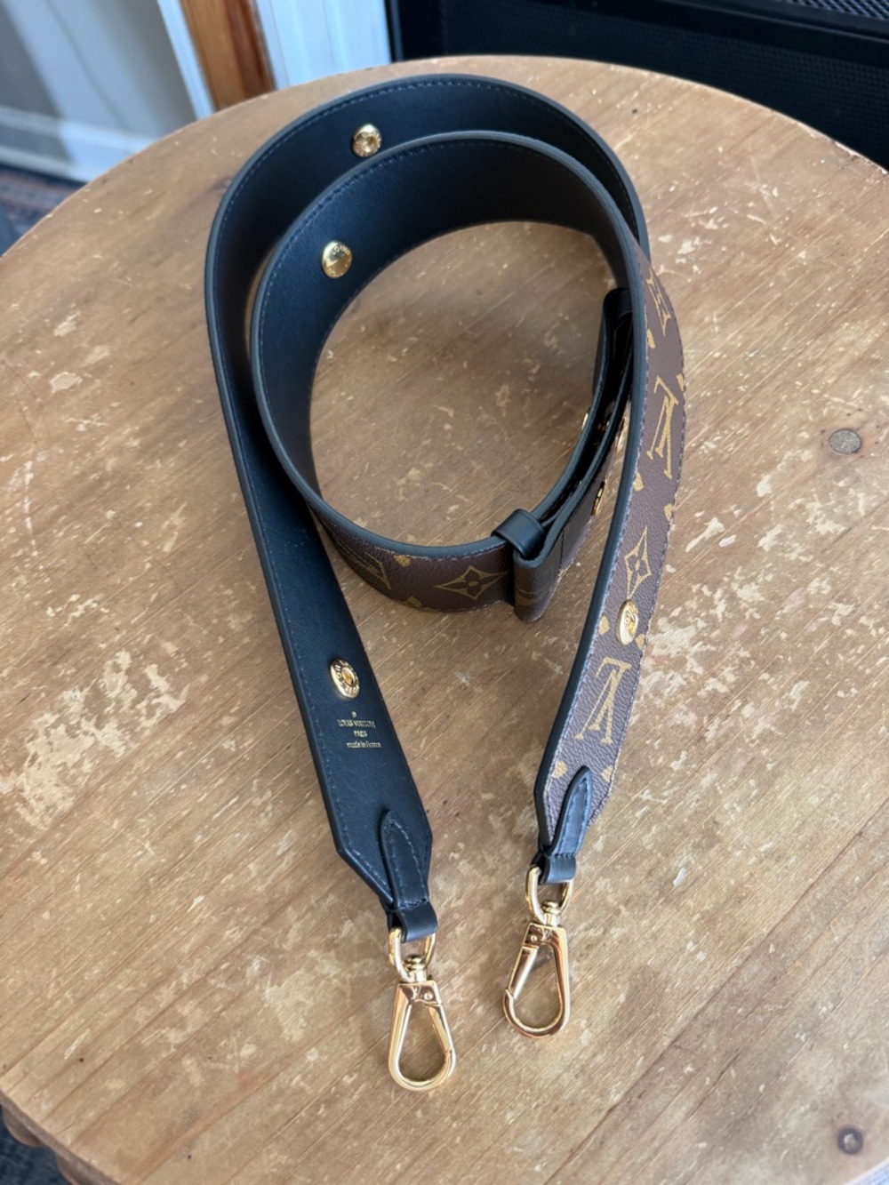 Louis Vuitton Monogram black leather reversible Crossbody Strap Gold Hardware